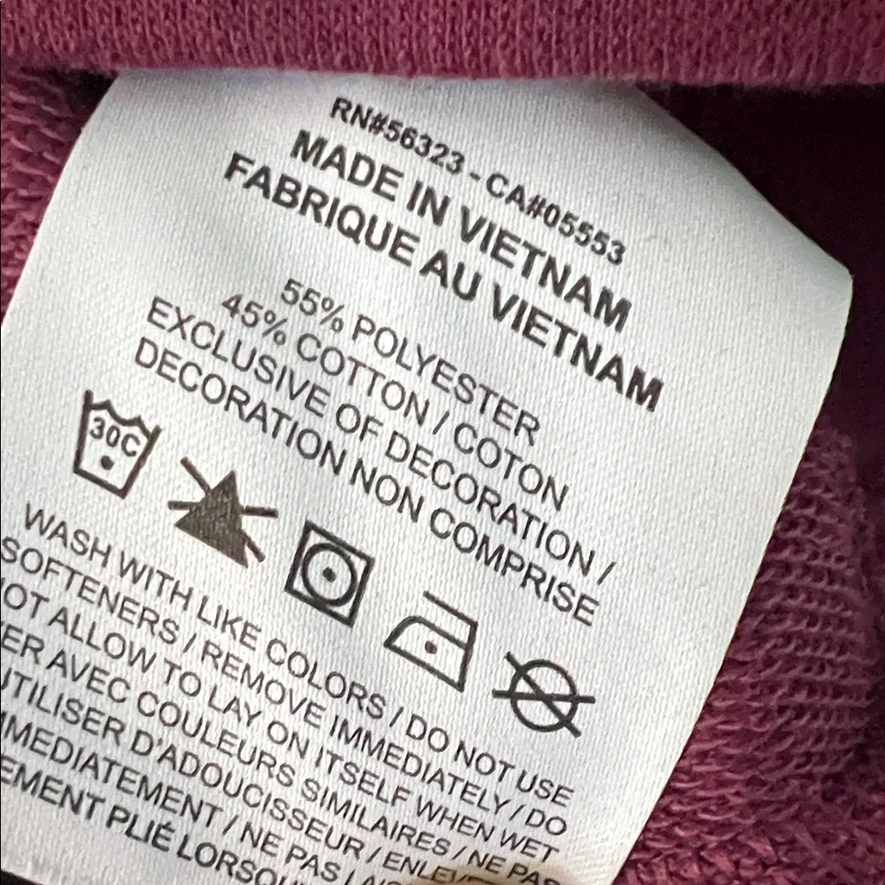 4/$20 Nike Dri-FIT XS Top in Deep Red - Picture 4 of 4